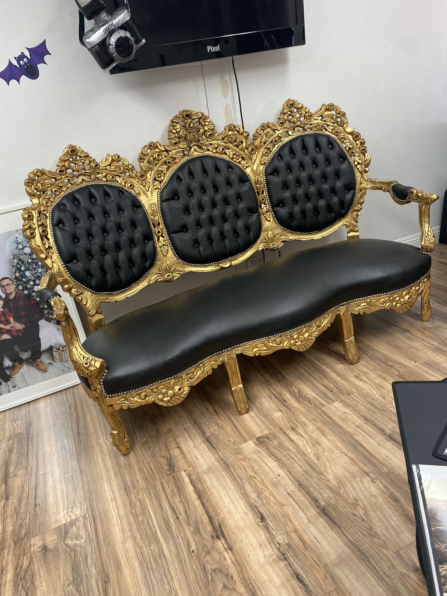 Gold And Black Throne Sofa Chair