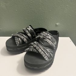 Women’s Teva Ceres Flat form Sandals