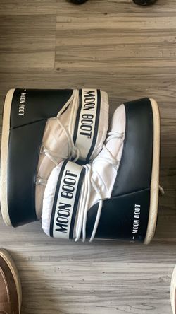 MOON BOOTS