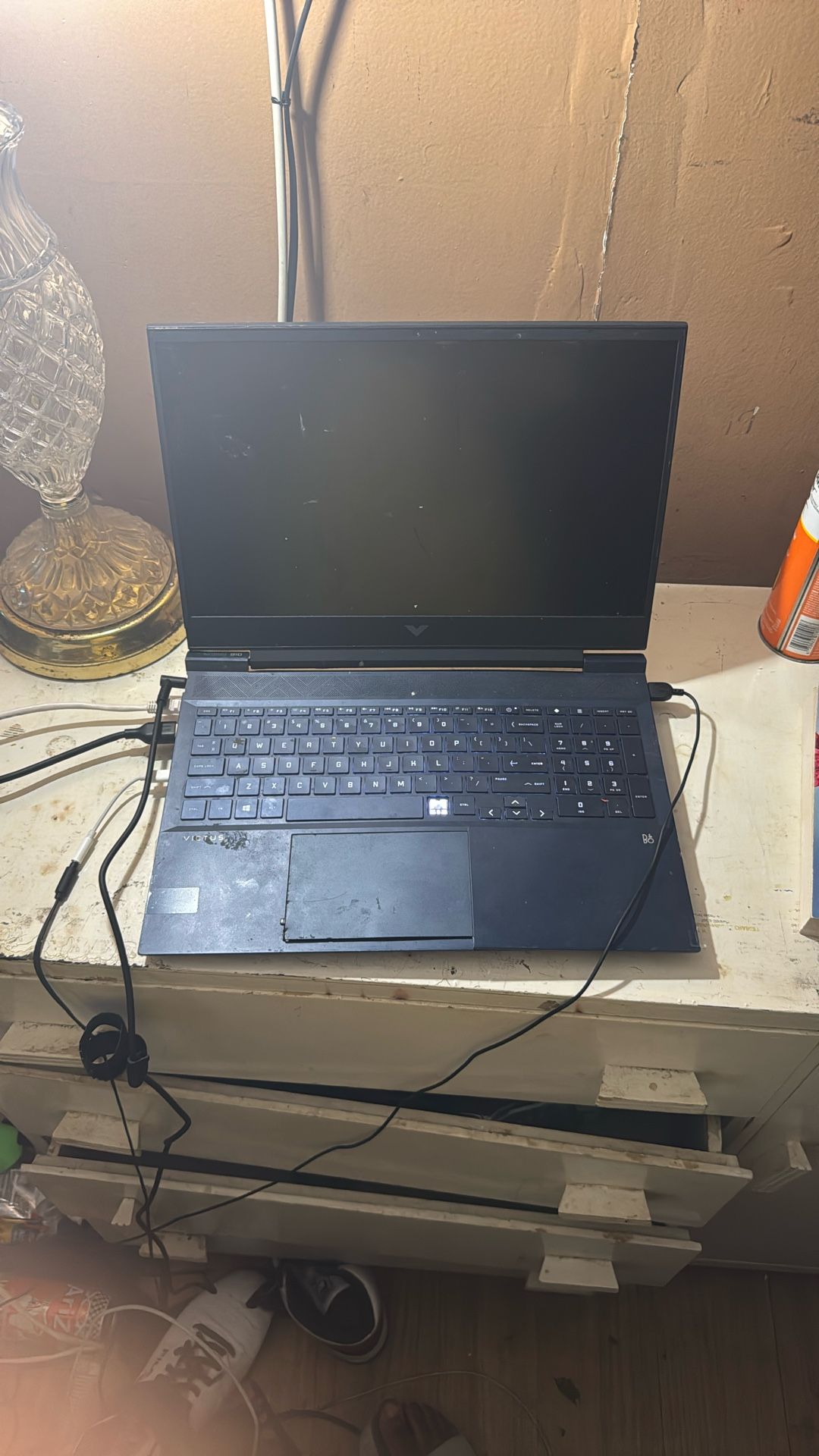 (FOR PARTS) HP Victus 15