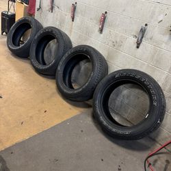 5 - 20 inch used Bridgestone dueler tires size 275/55/R20