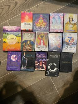 Tarot & oracle cards