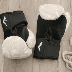 Size Small Boxing Gloves 