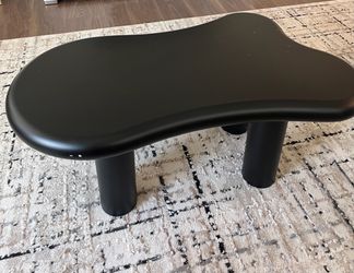 Modern Black Cloud Coffee Table | Minimalist Chunky Legs | Great Condition