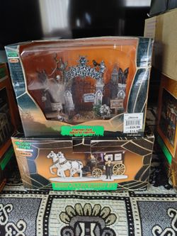Lemax Spooky Town