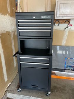 Like New IRONMAX 6 Drawer Toolbox On Wheels With Lock (FULL OF TOOLS)
