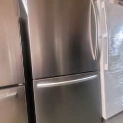 Refrigerator mora