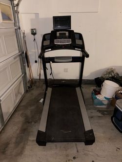 iFit Treadmill