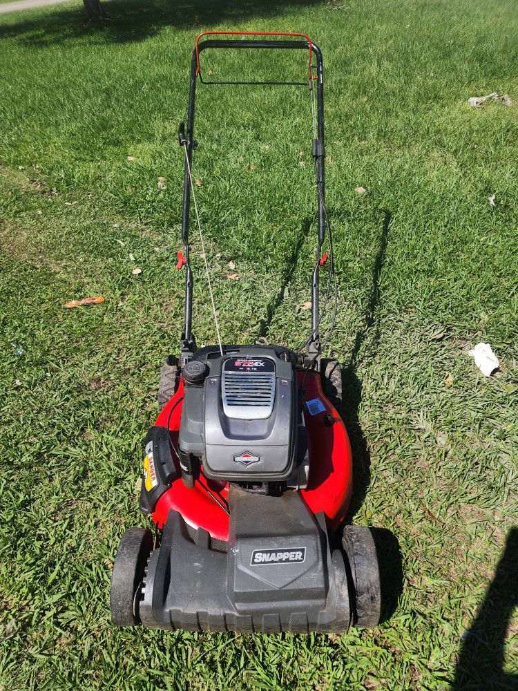 Snapper 21" Self-propelled Lawn Mower 