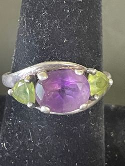 Silver 3 Stone Amethyst and Peridote Ring Size 8