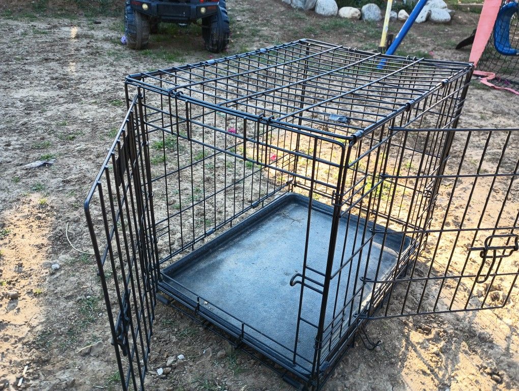 Fido Classic - Easy Folding, Twin Door Metal Dog Crate