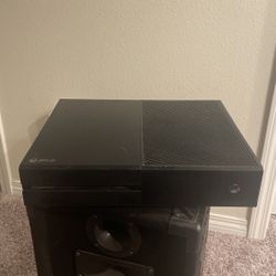 Xbox One with Gta 5 (disk)