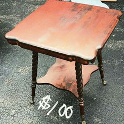 Antique Table Located In Hamburg 
