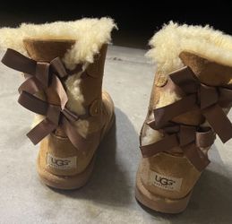 UGG KIDS BOOTS 