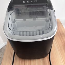 Countertop Icemaker in Black by Joy Pebble