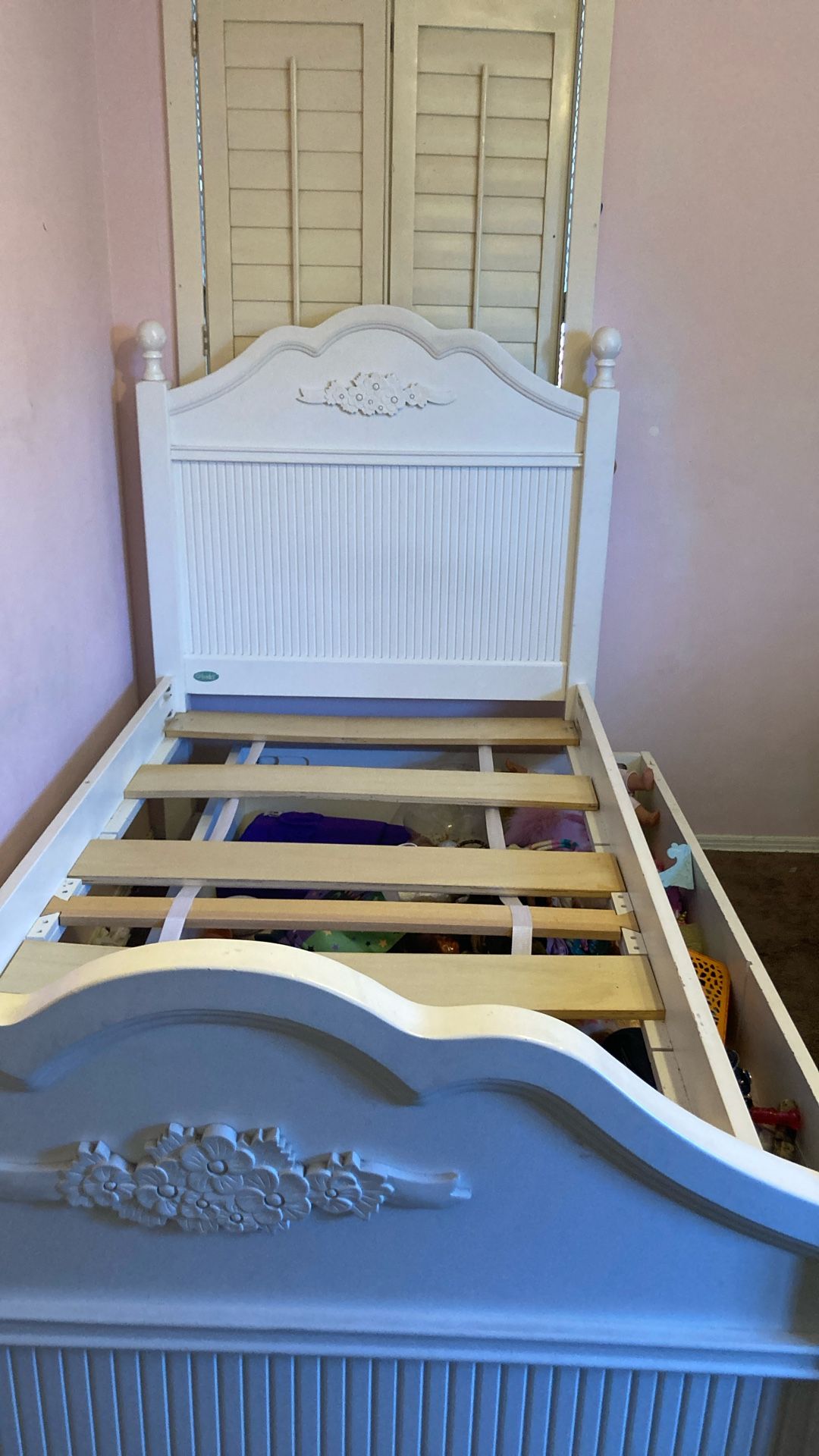 Café Kid Solid Wood Twin Size Bed