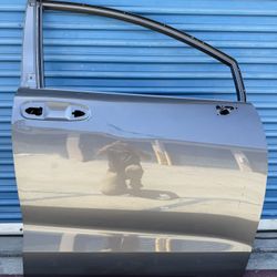 2021,2022,2023,2024,2025,2026 Toyota Sienna Front Door/Puerta Delantera Rh Passenger Oem,Origina Ask