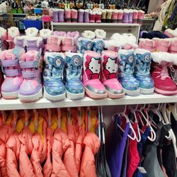 New Girls Snow Boots Size 5,6,7,8,9,10,11,&12