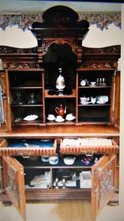 Antique 19 c. Solid Mission Oak carved buffet cabinet