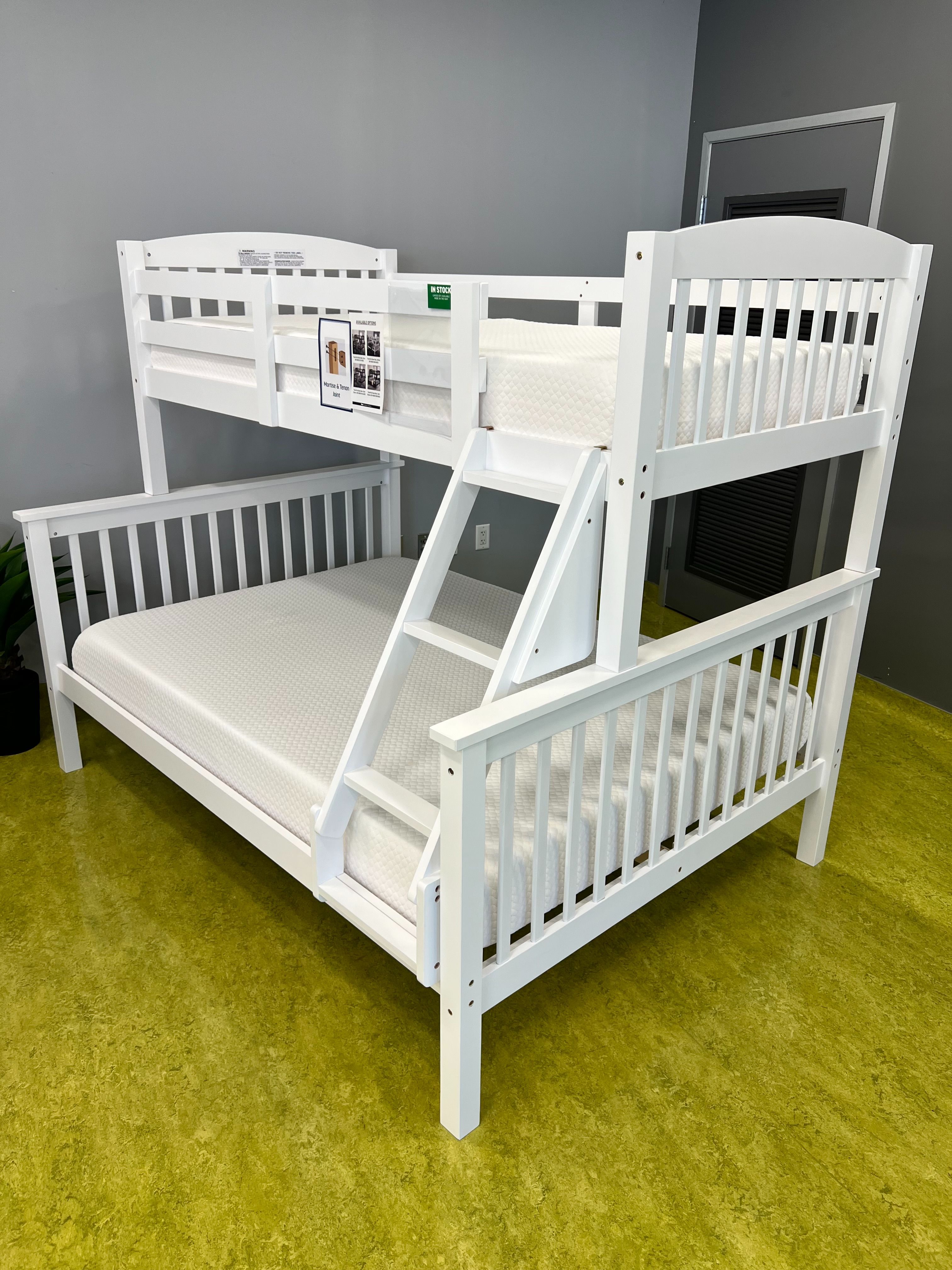 Full / Twin Bunkbed with Both Mattresses