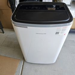 FRIGIDAIRE Portable Air Conditioner: 400 sq ft 