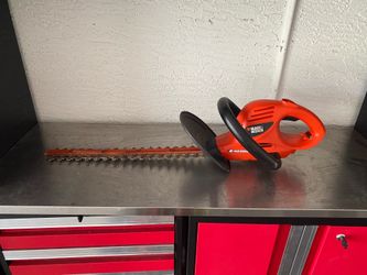 Black & Decker Electric Hedger