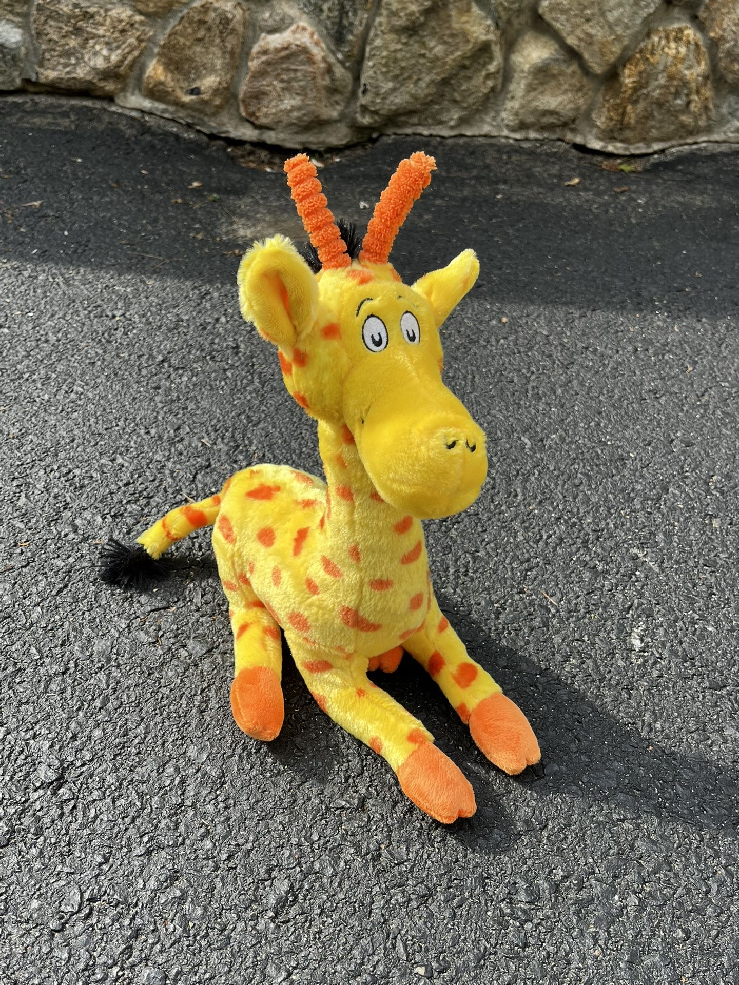 Dr Seuss giraffe plush toy by Kohls Cares