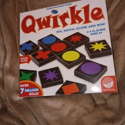 $20 New Qwirkle 108 Wooden Tiles