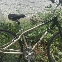 Giant cypress hybrid bike