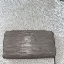 LV Epi wallet