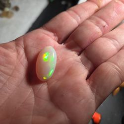 Welo White Opal 12ct Tw. Appx 