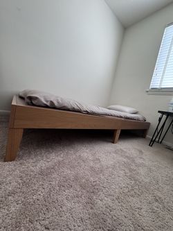 Twin Size Solid rubberwood platform Bed Frame