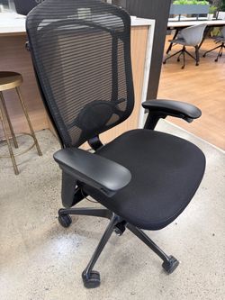 Black Mesh Ergonomic Office Chair