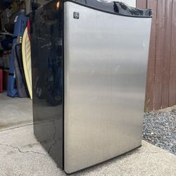 Free Mini Refrigerator Not Working