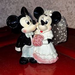 Vintage Disney Mickey & Minnie Figurine 