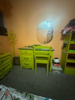 Lime Green Makeup Desk & Chair Set