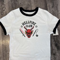 Stranger Things Hellfire Club Women’s Retro Shirt Size Large
