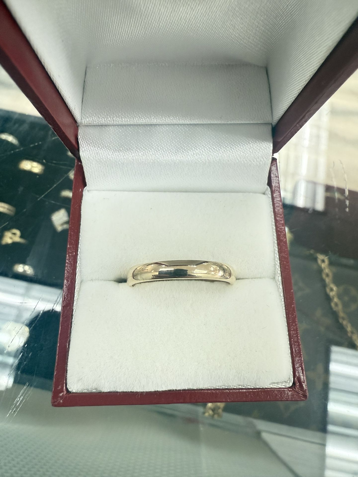 14kt Solid Gold Wedding Band Size 9