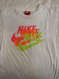 Brand New Nike White Size Medium Sleeveless Workout Shirt Pick Up Near La Brea And San Vicente 90019