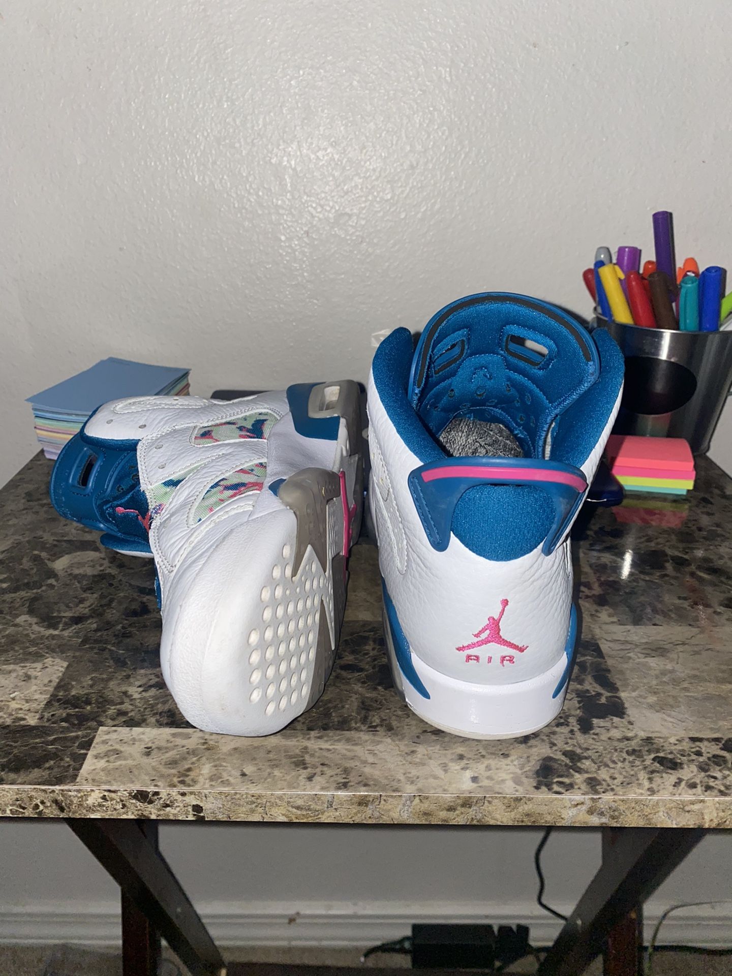 Jordan 6 Retro