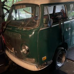 1970 VW Bus – Project Car