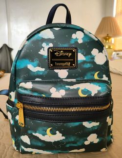 Disney loungefly backpack mint condition. Fontana pickup.