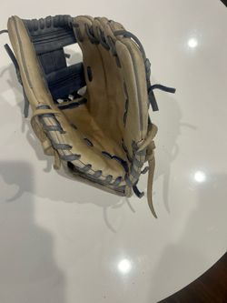 Baseball glove