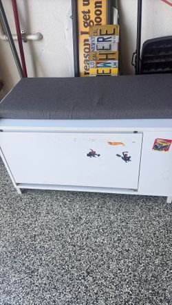Kids shoe rack