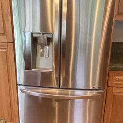 LG French Door Refrigerator 36”