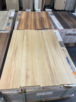 642sq ft (take entire pallet) Lifeproof Waukee Mill Maple Rigid Core Vinyl Plank Flooring