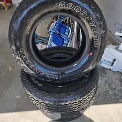 255/70r17 tires