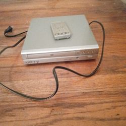 Gfm DVD Player With Remote Control 