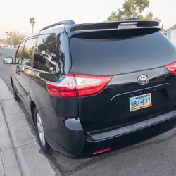 2015 Toyota Sienna