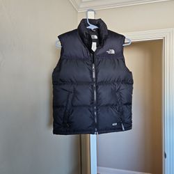 The North Face Boys Classic Down Vest ( Medium)